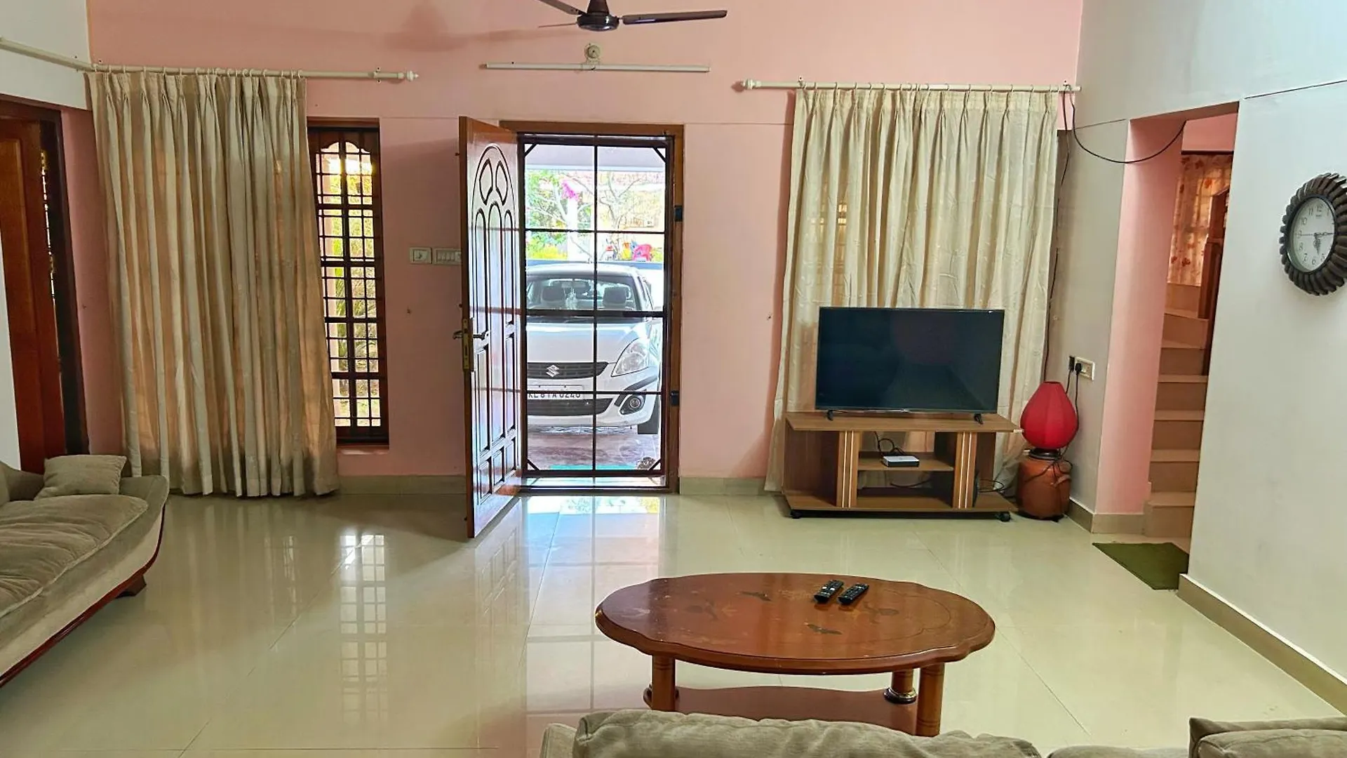 La Casa Trivandrum 4 Bhk Ac Luxury Villa At City Centre, Just 6 Kms To Airport & 5 Min Drive To Padmanabha Swamy Temple Thiruvananthapuram