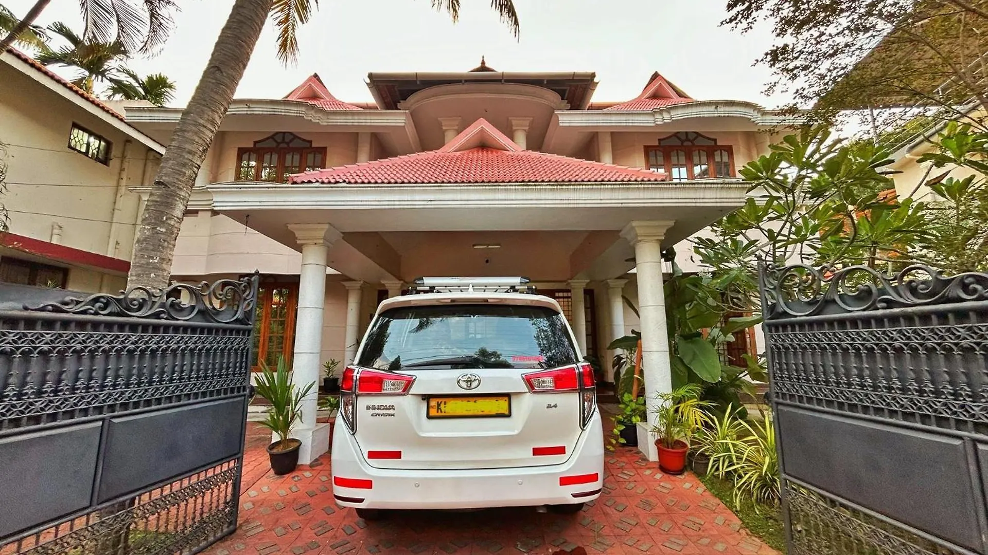 La Casa Trivandrum 4 Bhk Ac Luxury Villa At City Centre, Just 6 Kms To Airport & 5 Min Drive To Padmanabha Swamy Temple Thiruvananthapuram India