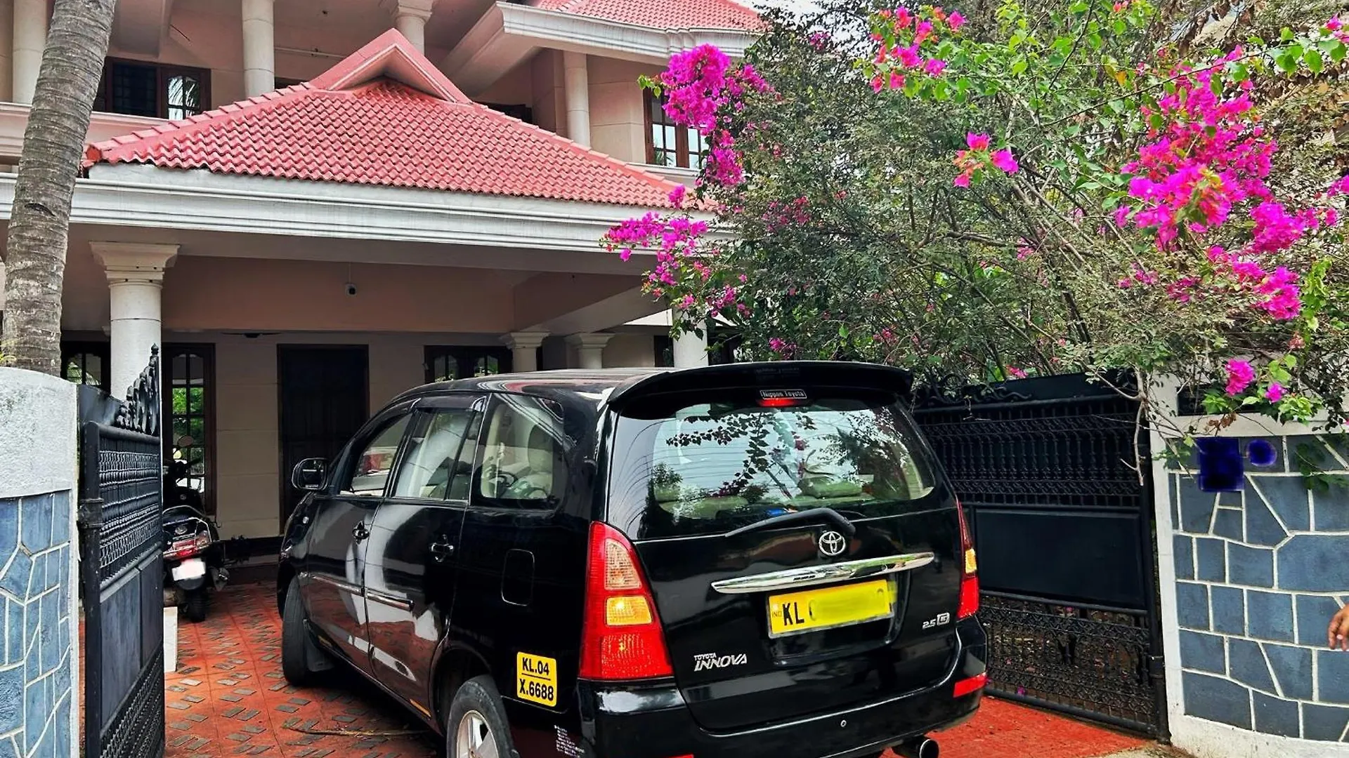 La Casa Trivandrum 4 Bhk Ac Luxury Villa At City Centre, Just 5 Kms From Airport & 3 Kms To Trivandrum Railway Station Thiruvananthapuram